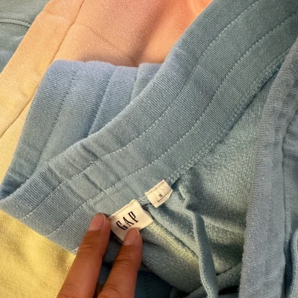 Gap colorful sweats set - Picture 3 of 4